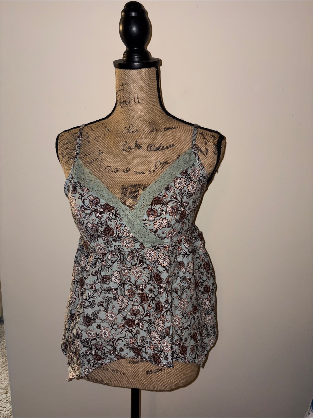 Floral Lace-Trim Camisole Tank Top in Sage Blue